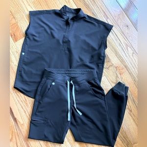Figs Rafeala scrub top XS and Zamora jogger XSP BLACK